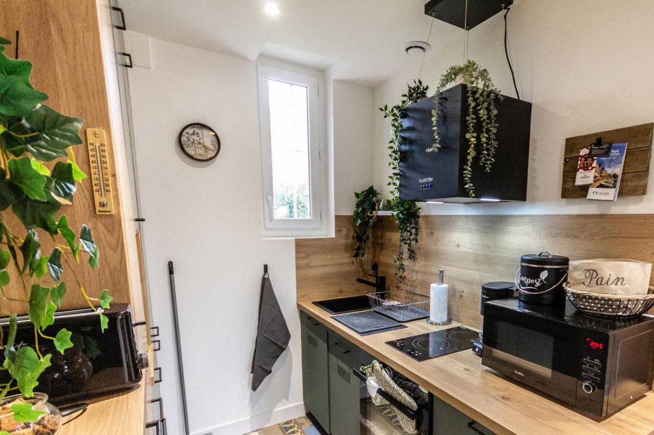 Suite Jungle - Jardin, Netflix Et Parking - Le Manoir Aux Pommes Orbec Exterior photo