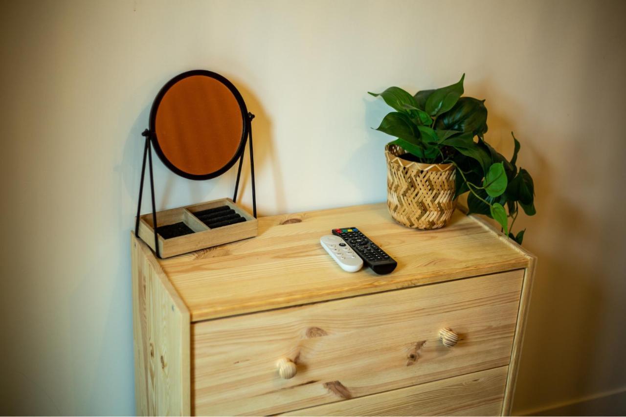Suite Jungle - Jardin, Netflix Et Parking - Le Manoir Aux Pommes Orbec Exterior photo